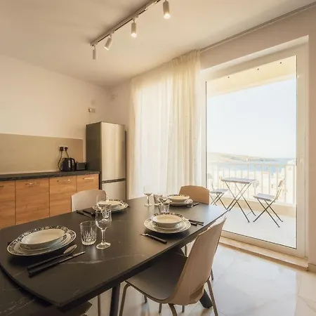 St Pauls Bay Appartement *